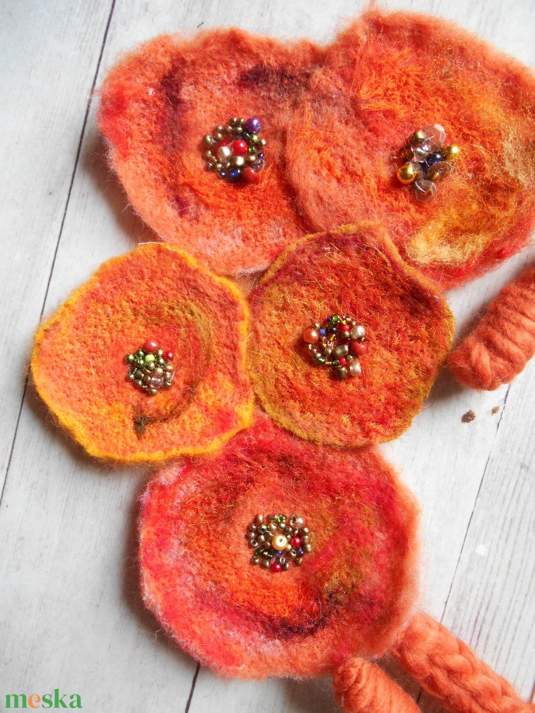 Nemezelt nyaklánc / Korongos nyakék/ Nyaklánc /Narancs /Textil nyaklánc - ékszer - nyaklánc - medálos nyaklánc - Meska.hu