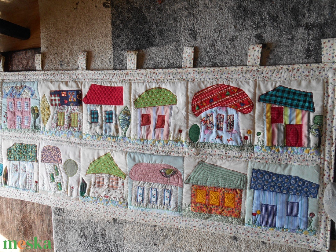 Falvédő / házikós falvédő / gyerekszobai falvédő /különleges falvédő/ egyedi favédő - baba - mama - babaszoba dekoráció - falvédő gyerekszobába - Meska.hu