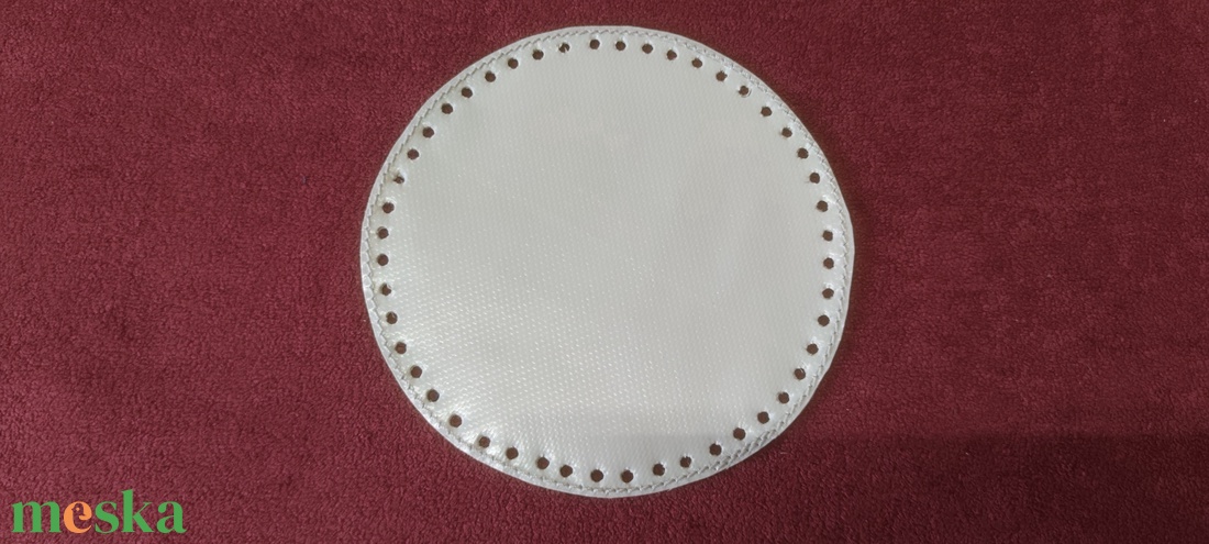 Horgolható alap. Kör. 17 cm. - kellékek & szerszámok - szerszámok, eszközök - eszköz kötéshez, horgoláshoz - Meska.hu