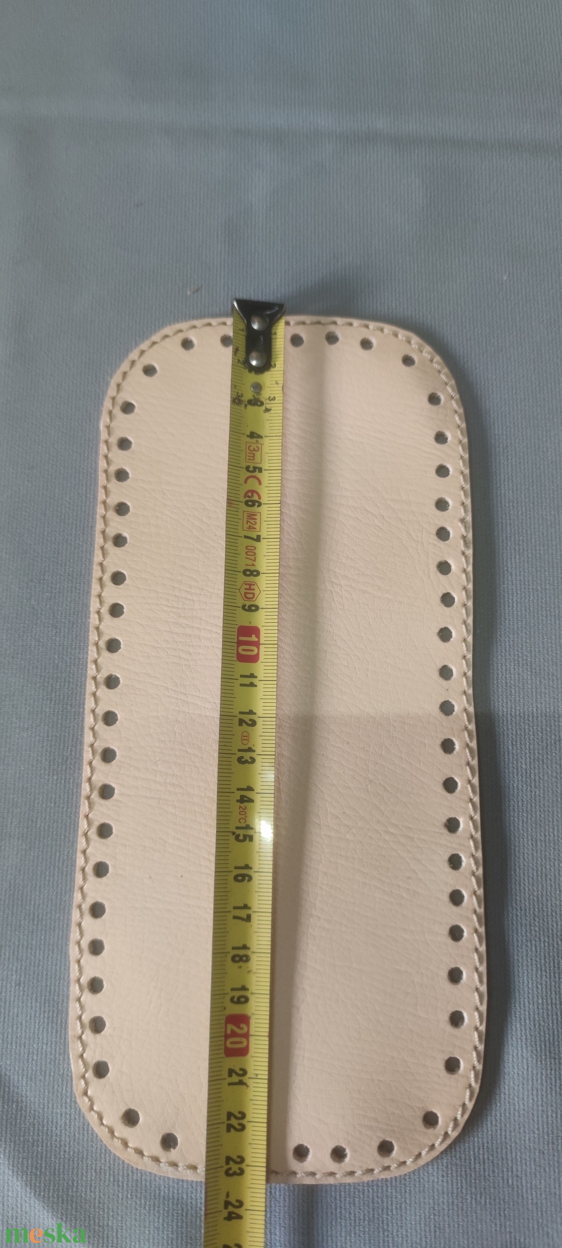 Horgolható alap. Bézs. 23x10 cm - kellékek & szerszámok - szerszámok, eszközök - eszköz kötéshez, horgoláshoz - Meska.hu