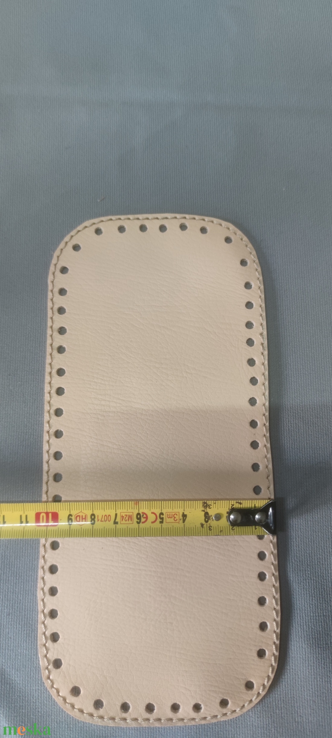 Horgolható alap. Bézs. 23x10 cm - kellékek & szerszámok - szerszámok, eszközök - eszköz kötéshez, horgoláshoz - Meska.hu