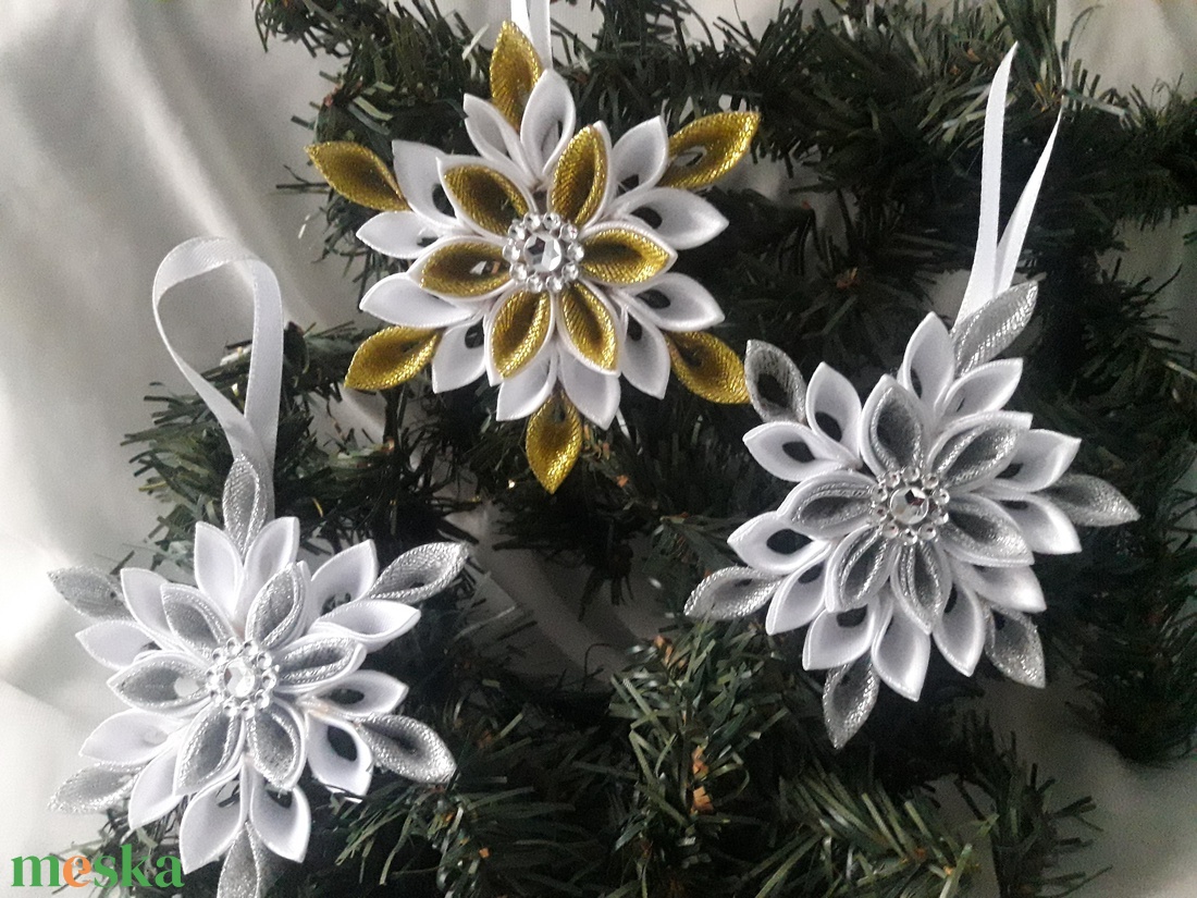 Kanzashi csillag karácsonyra - karácsony - karácsonyi lakásdekoráció - karácsonyfadíszek - Meska.hu Kanzashi csillag karácsonyra - karácsony - karácsonyi lakásdekoráció - karácsonyfadíszek - Meska.hu