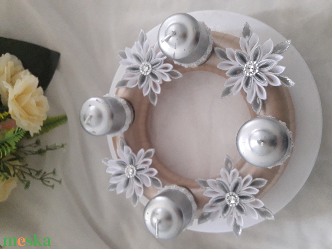 Kanzashi asztaldísz - karácsony, ünnep - karácsony - adventi díszek - adventi asztaldísz - Meska.hu Kanzashi asztaldísz - karácsony, ünnep - karácsony - adventi díszek - adventi asztaldísz - Meska.hu