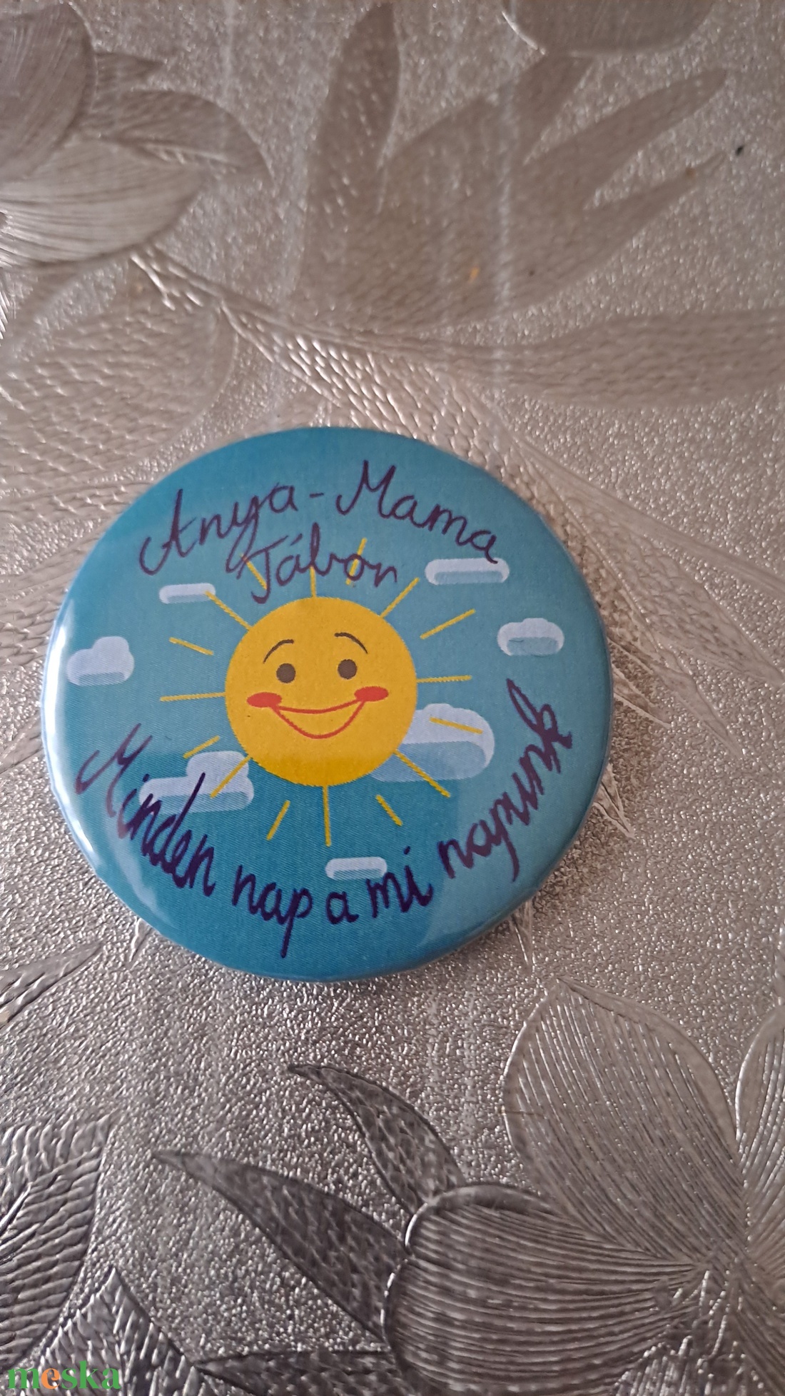 Anya - Mama tábor kitűző/ hűtőmágnes - táska & tok - kulcstartó & táskadísz - táskadísz - Meska.hu Anya - Mama tábor kitűző/ hűtőmágnes - táska & tok - kulcstartó & táskadísz - táskadísz - Meska.hu
