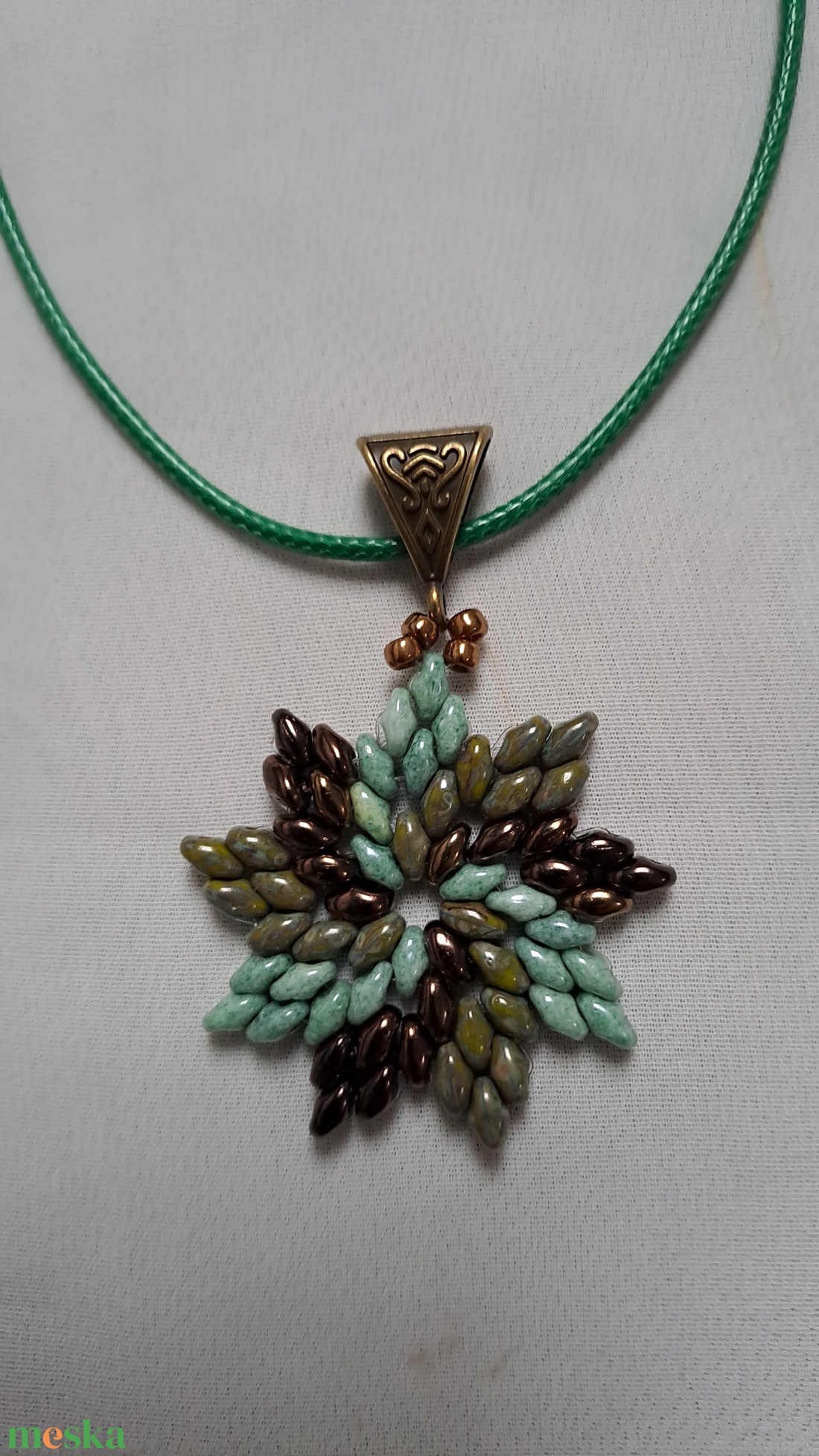 Gréta nyaklánc, medál - ékszer - nyaklánc - medálos nyaklánc - Meska.hu