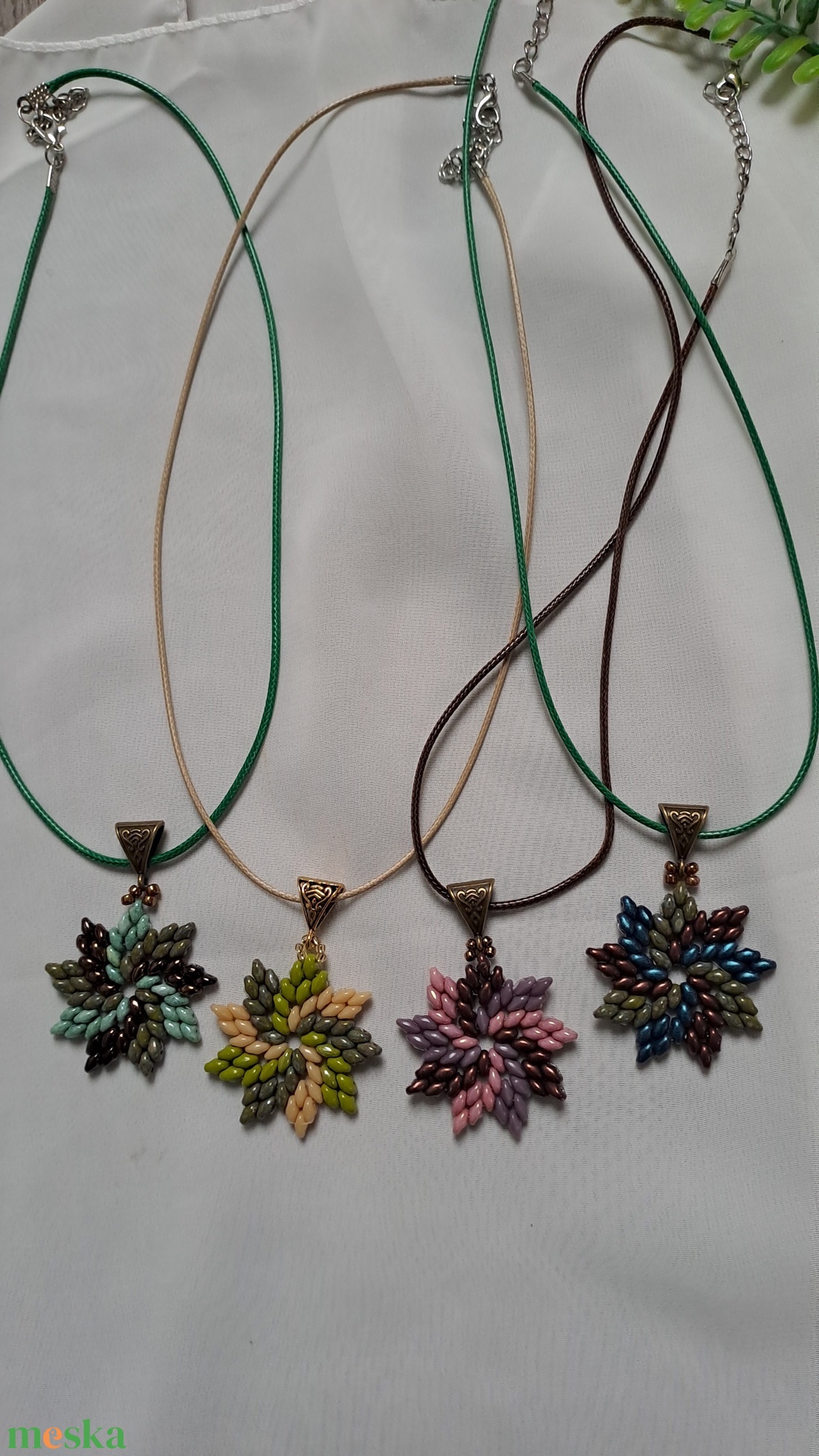 Gréta nyaklánc, medál - ékszer - nyaklánc - medálos nyaklánc - Meska.hu