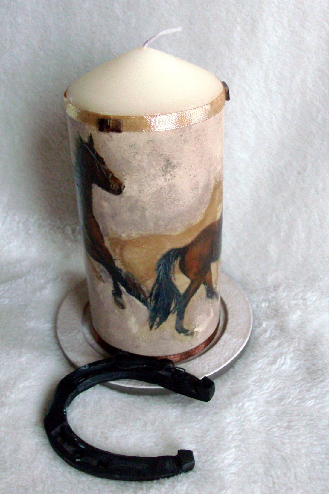 Lovas gyertya tállal -  - Meska.hu