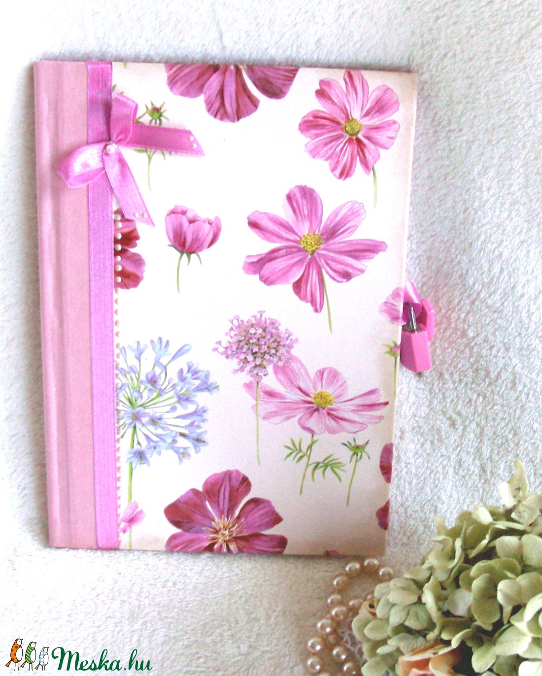 EMLÉKKÖNYV Lakattal - KISLÁNYOS -  - Meska.hu