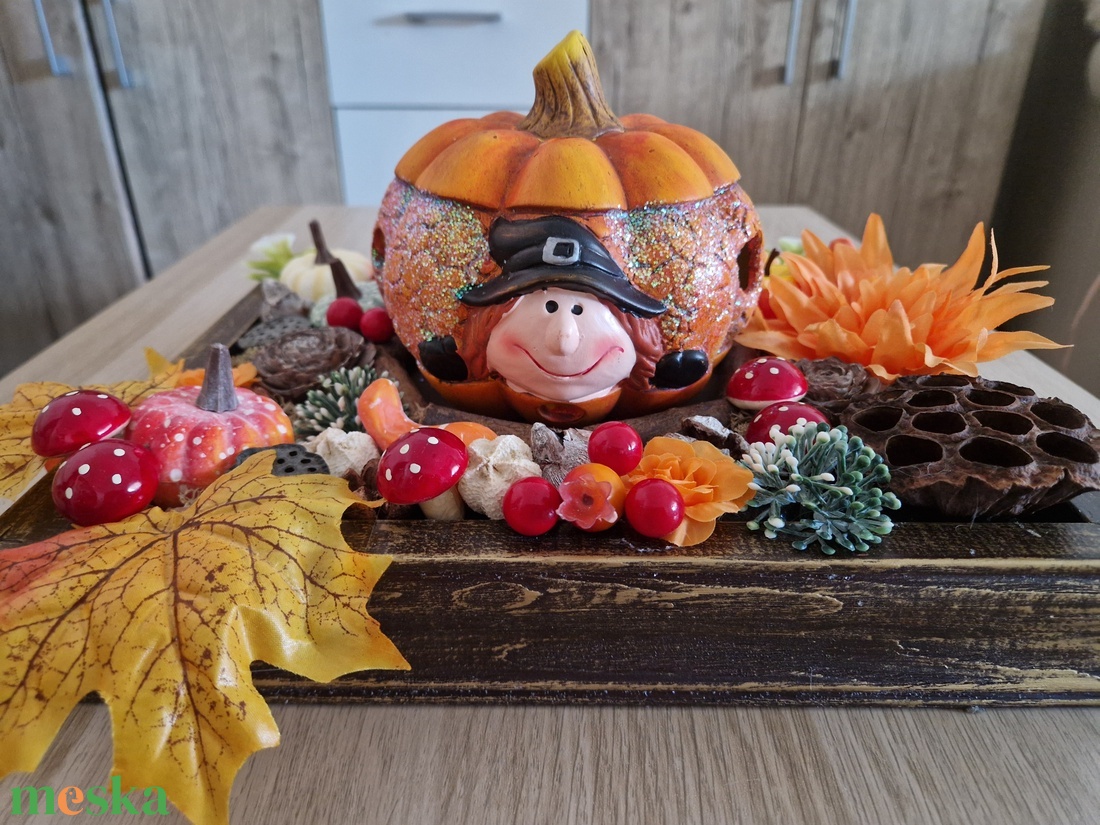 Őszi ládika világító tökkel - otthon & életmód - dekoráció - halloween - halloweeni asztaldísz - Meska.hu