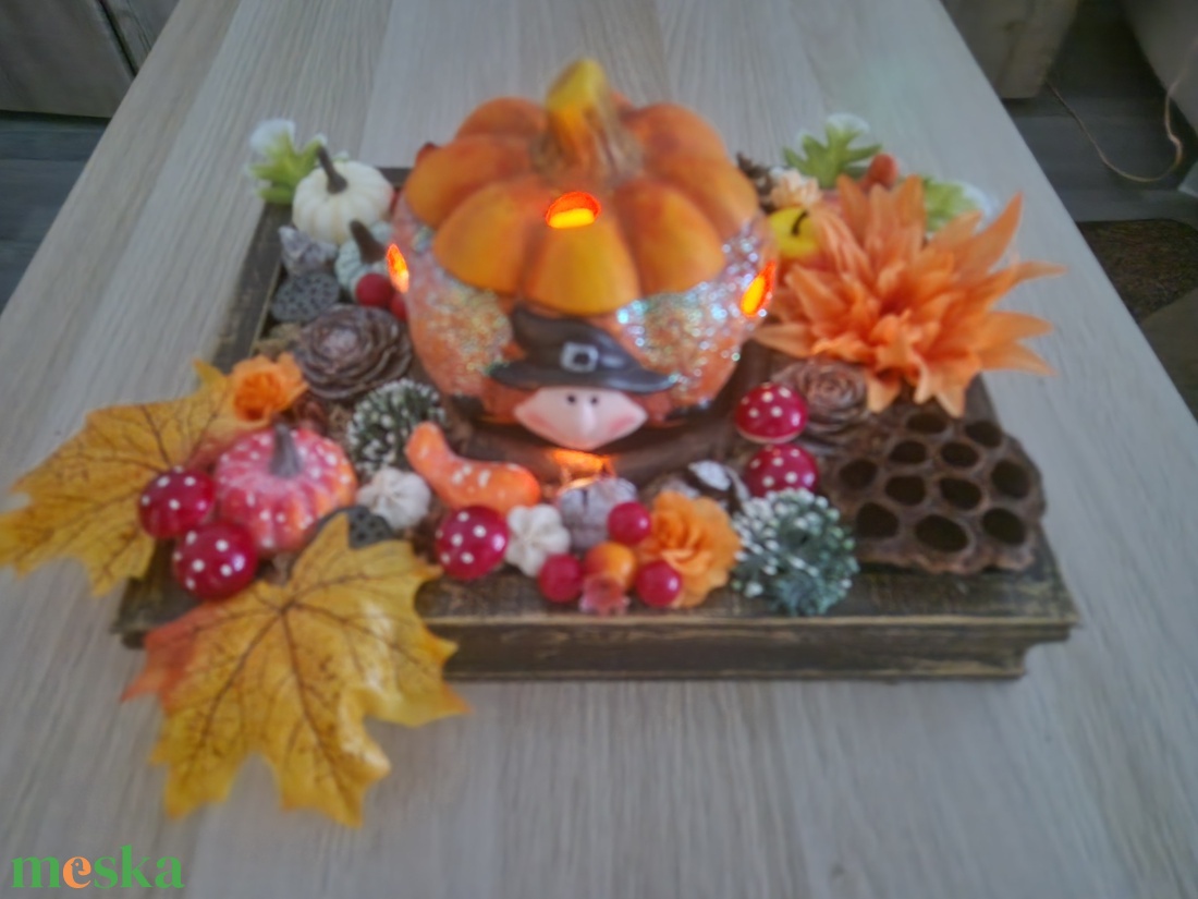 Őszi ládika világító tökkel - otthon & életmód - dekoráció - halloween - halloweeni asztaldísz - Meska.hu