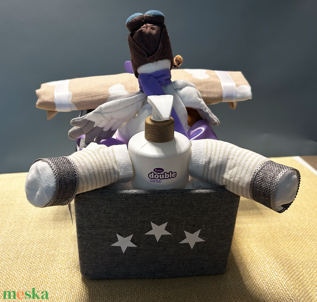 GÓLYAFUVAR bababox, névre szóló babalátogató pelenkatorta, babaüdvözlő ajándék - baba - mama - pelenkázó, babafürdető kellékek - pelenkatorta - Meska.hu