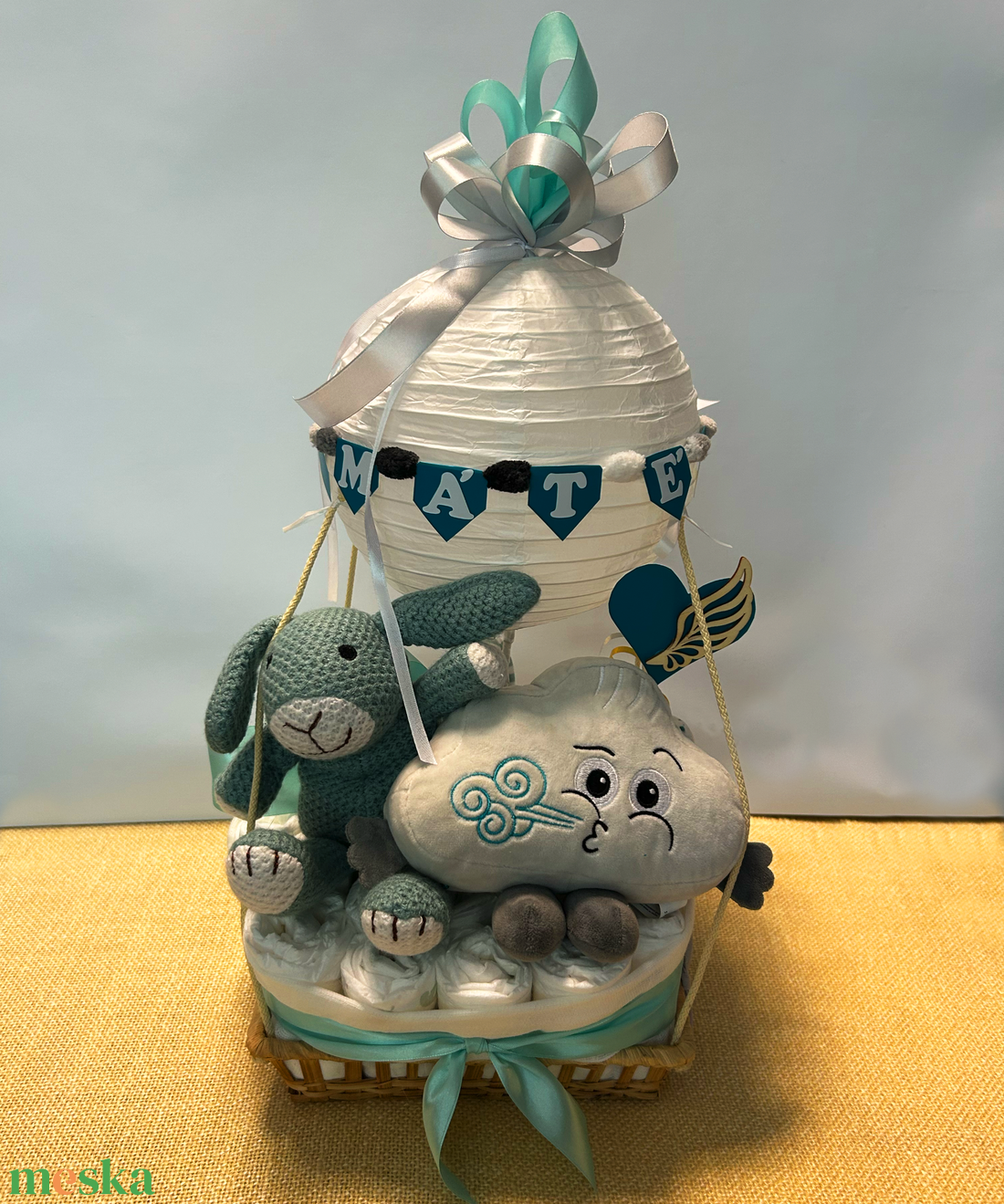 FELLEGEKBEN bababox, névre szóló babalátogató pelenkatorta, babaüdvözlő ajándék - baba - mama - pelenkázó, babafürdető kellékek - pelenkatorta - Meska.hu