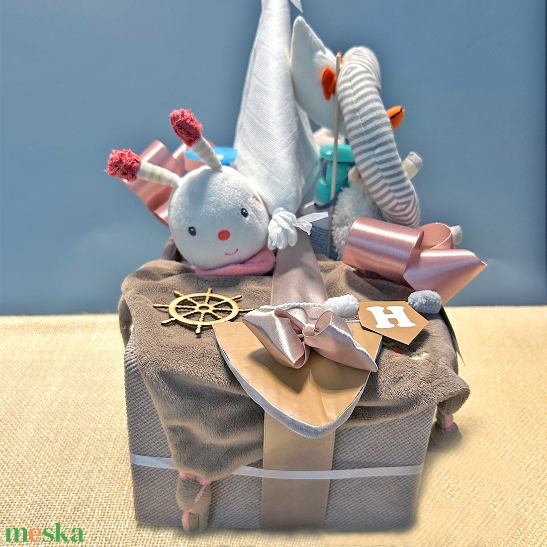 POTYAUTASOK bababox, névre szóló babalátogató pelenkatorta, babaüdvözlő ajándék - baba - mama - pelenkázó, babafürdető kellékek - pelenkatorta - Meska.hu