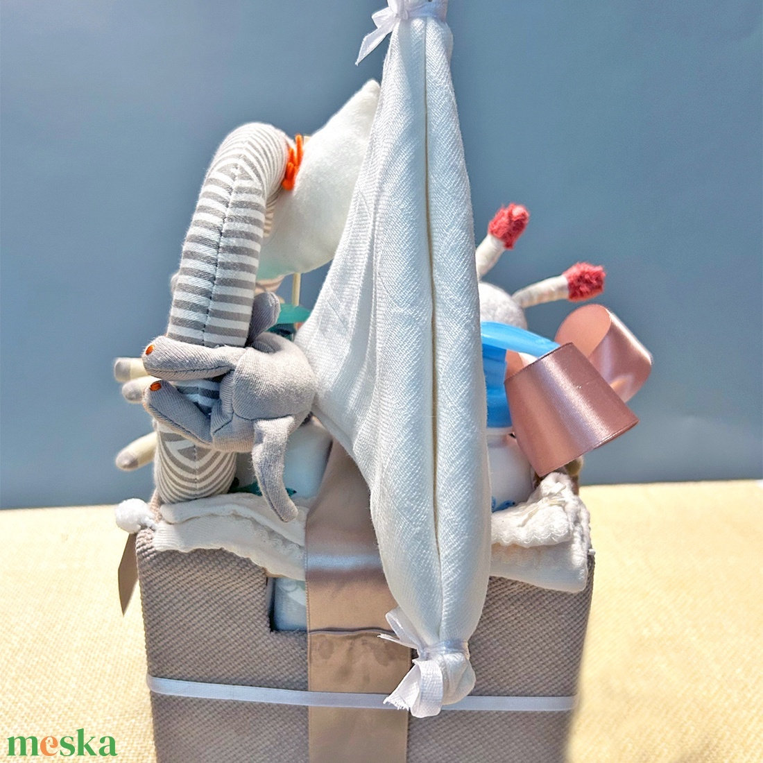 POTYAUTASOK bababox, névre szóló babalátogató pelenkatorta, babaüdvözlő ajándék - baba - mama - pelenkázó, babafürdető kellékek - pelenkatorta - Meska.hu