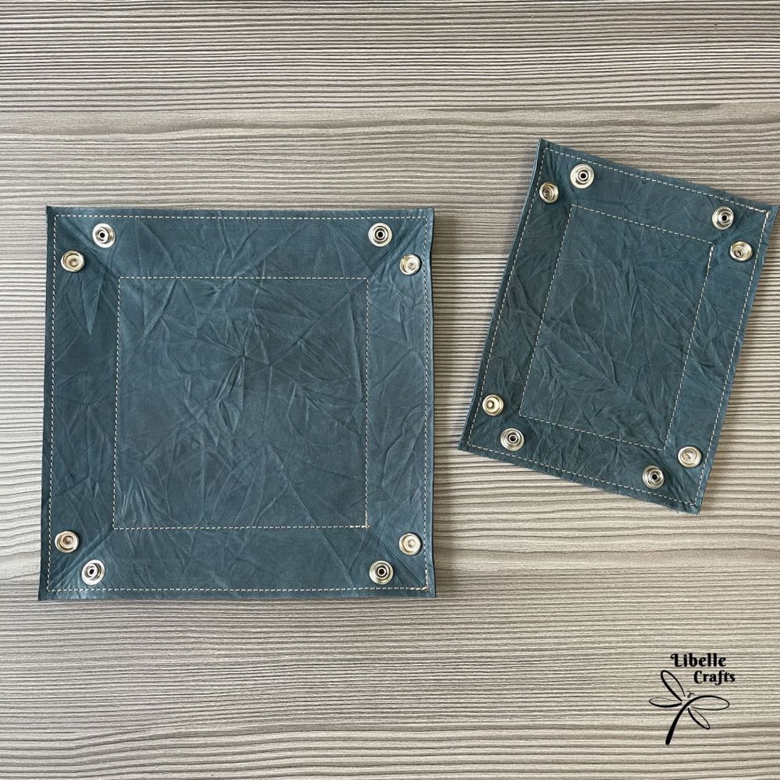 Színes bőr tálca - gyűrt kékes-zöld - otthon & életmód - dekoráció - asztal és polc dekoráció - dekorációs tál, tartó - Meska.hu