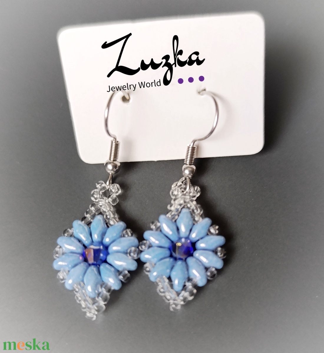 Virágos lógós fülbevaló - ékszer - fülbevaló - lógó fülbevaló - Meska.hu