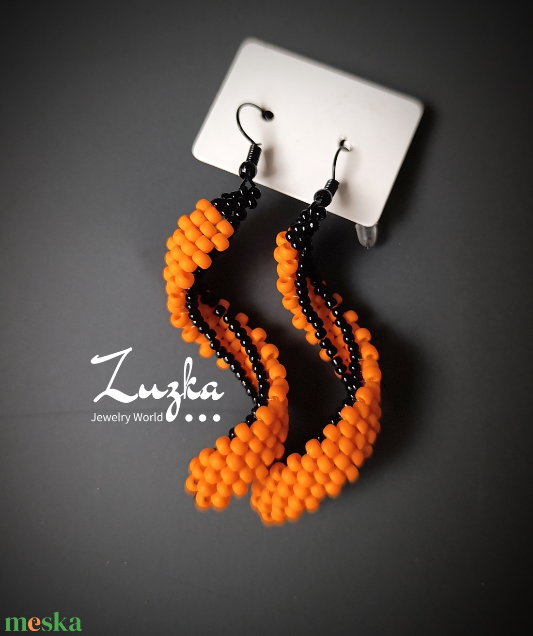 Csavart narancs lógós fülbevaló - ékszer - fülbevaló - lógó fülbevaló - Meska.hu