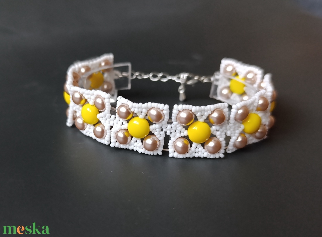 Négyzetes karkötő - ékszer - karkötő - gyöngyös karkötő - Meska.hu