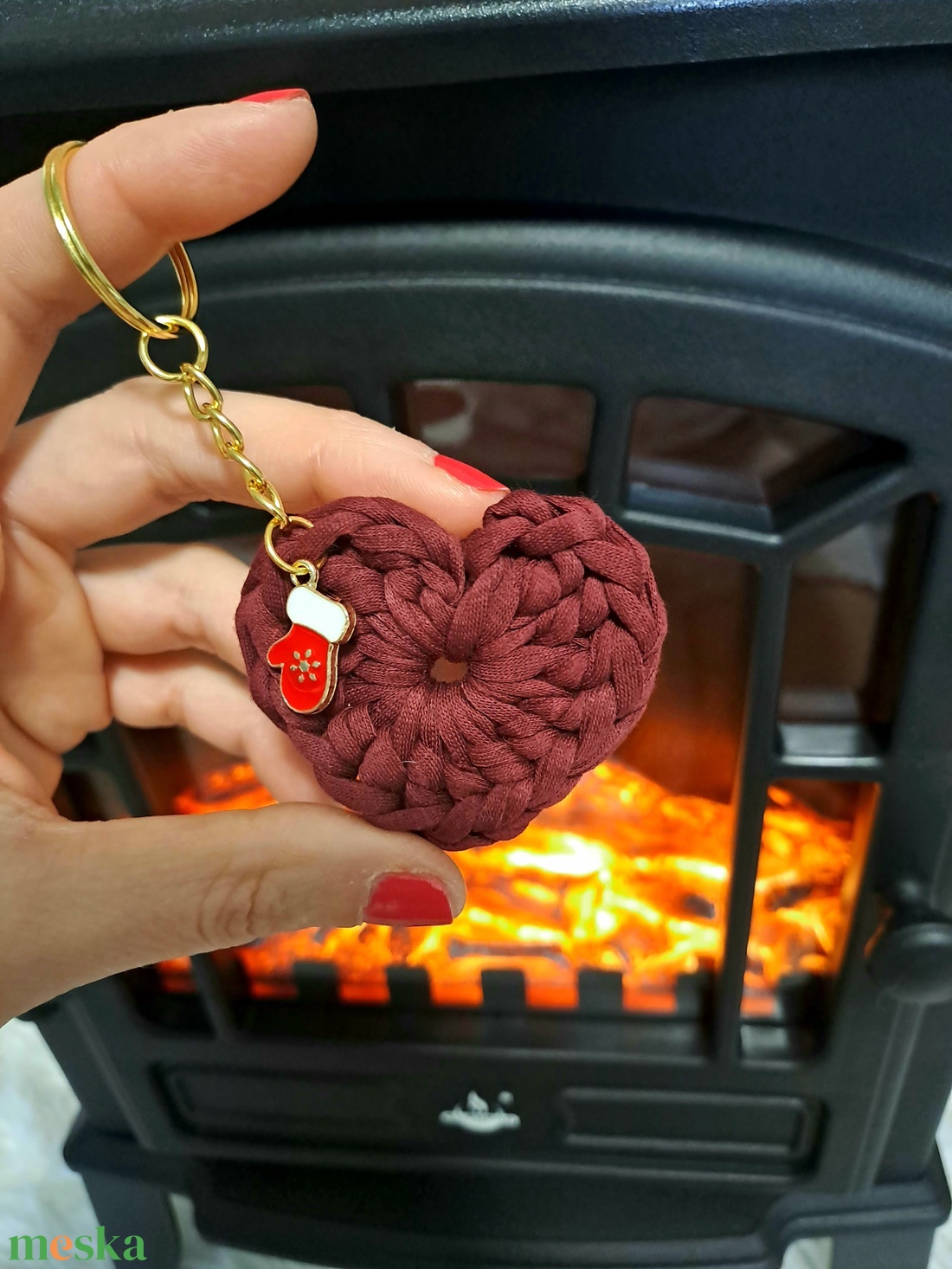 Horgolt ünnepi kulcstartó - táska & tok - kulcstartó & táskadísz - kulcstartó - Meska.hu