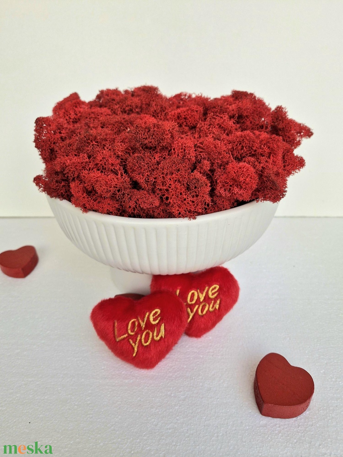 Egyedi asztaldísz piros izlandi zuzmóval - Valentin napra - otthon & életmód - dekoráció - asztal és polc dekoráció - zuzmódekoráció, mohadekoráció - Meska.hu Egyedi asztaldísz piros izlandi zuzmóval - Valentin napra - otthon & életmód - dekoráció - asztal és polc dekoráció - zuzmódekoráció, mohadekoráció - Meska.hu