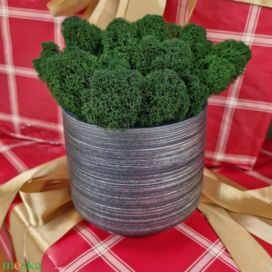 Elegáns ezüst kaspó izlandi zuzmóval - otthon & életmód - dekoráció - asztal és polc dekoráció - zuzmódekoráció, mohadekoráció - Meska.hu