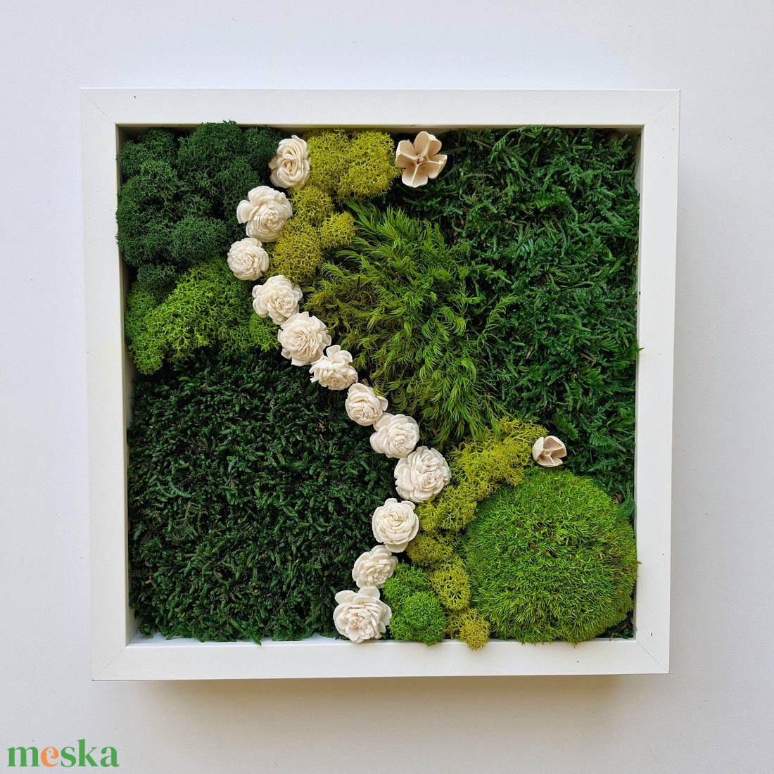 Tavaszi mohakép fehér virágokkal - otthon & életmód - dekoráció - fali és függő dekoráció - zuzmókép, mohakép - Meska.hu