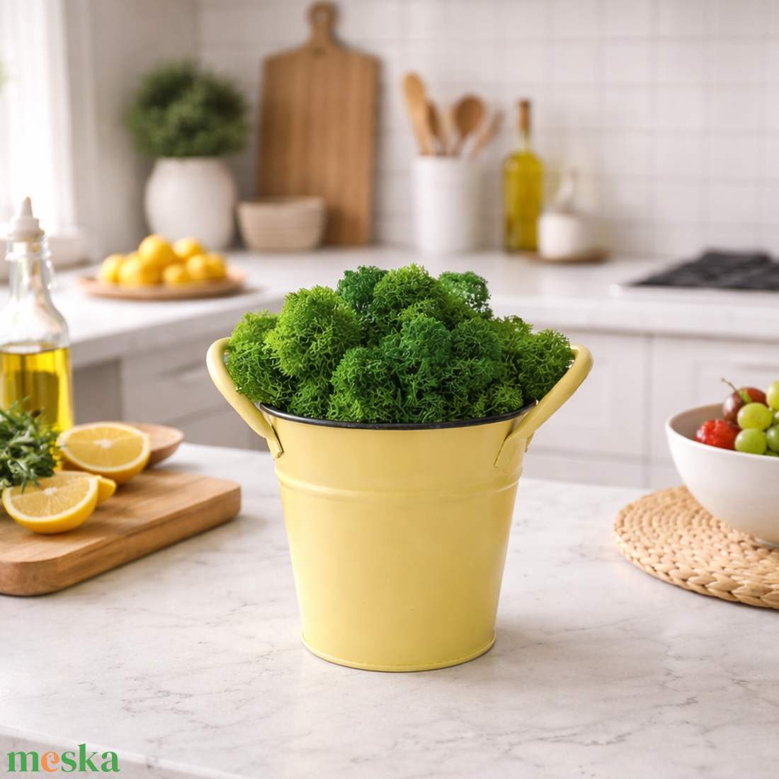 Fém kaspó izlandi zuzmóval - vödör - zuzmókaspó, zuzmódísz - otthon & életmód - dekoráció - asztal és polc dekoráció - zuzmódekoráció, mohadekoráció - Meska.hu