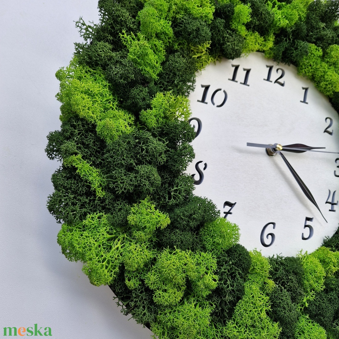 Zuzmós falióra számokkal - gondozásmentes stabilizált izlandi zuzmóval, izlandi moha - otthon & életmód - dekoráció - fali és függő dekoráció - falióra & óra - Meska.hu