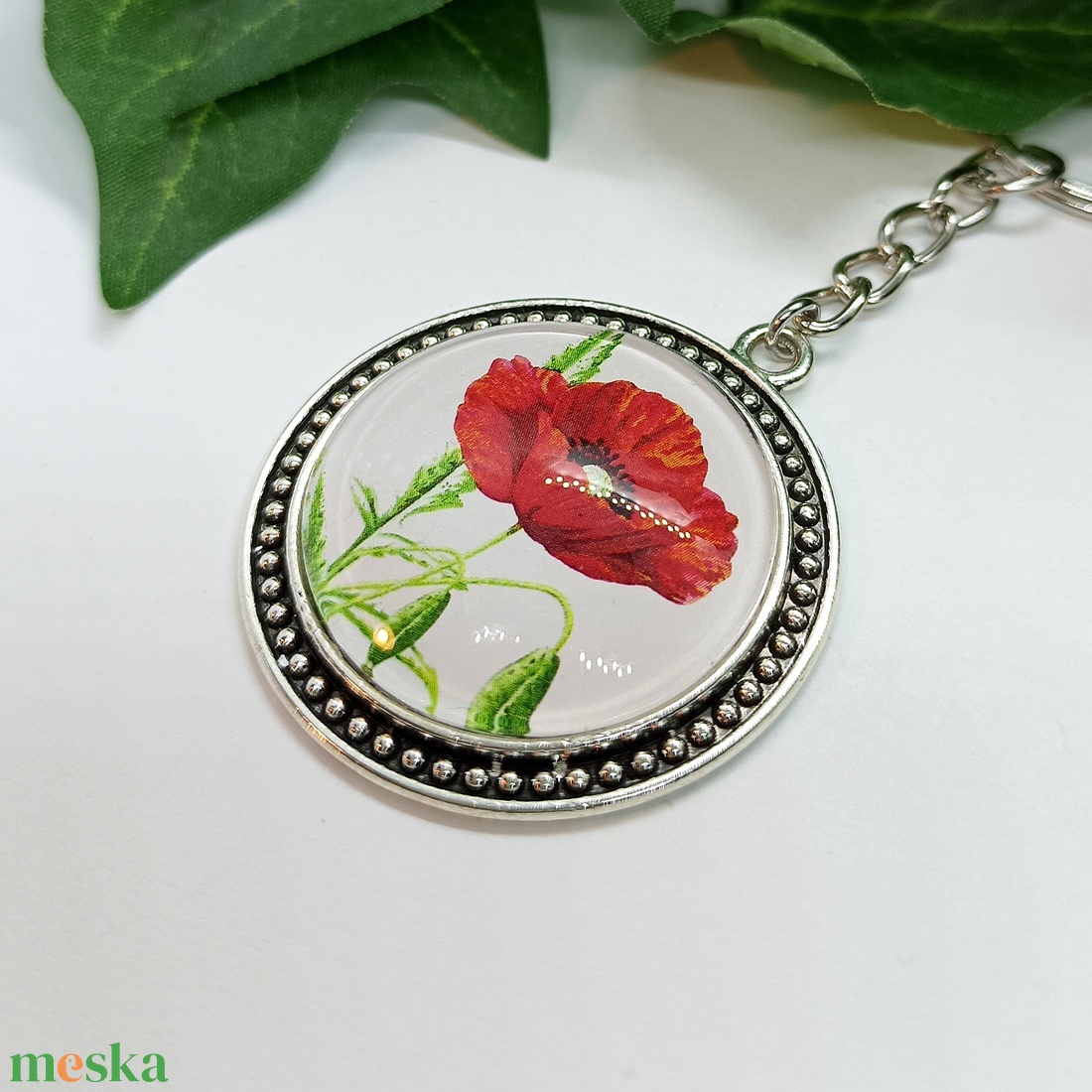 Piros pipacs medálos kulcstartó - táska & tok - kulcstartó & táskadísz - kulcstartó - Meska.hu