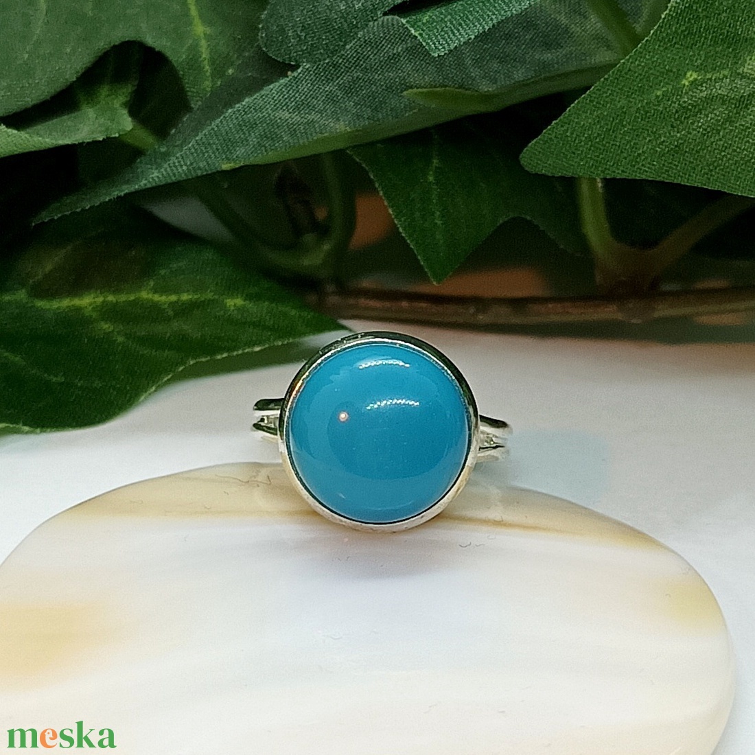 Türkiz howlit ásvány kaboson gyűrű  - ékszer - gyűrű - statement gyűrű - Meska.hu