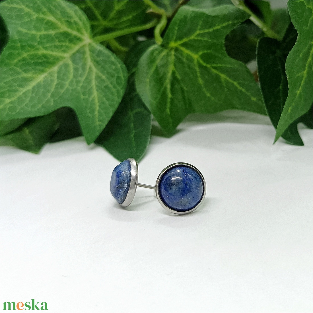 Lapis lazuli ásvány kaboson nikkelmentes pötty fülbevaló - ékszer - fülbevaló - pötty fülbevaló - Meska.hu Lapis lazuli ásvány kaboson nikkelmentes pötty fülbevaló - ékszer - fülbevaló - pötty fülbevaló - Meska.hu