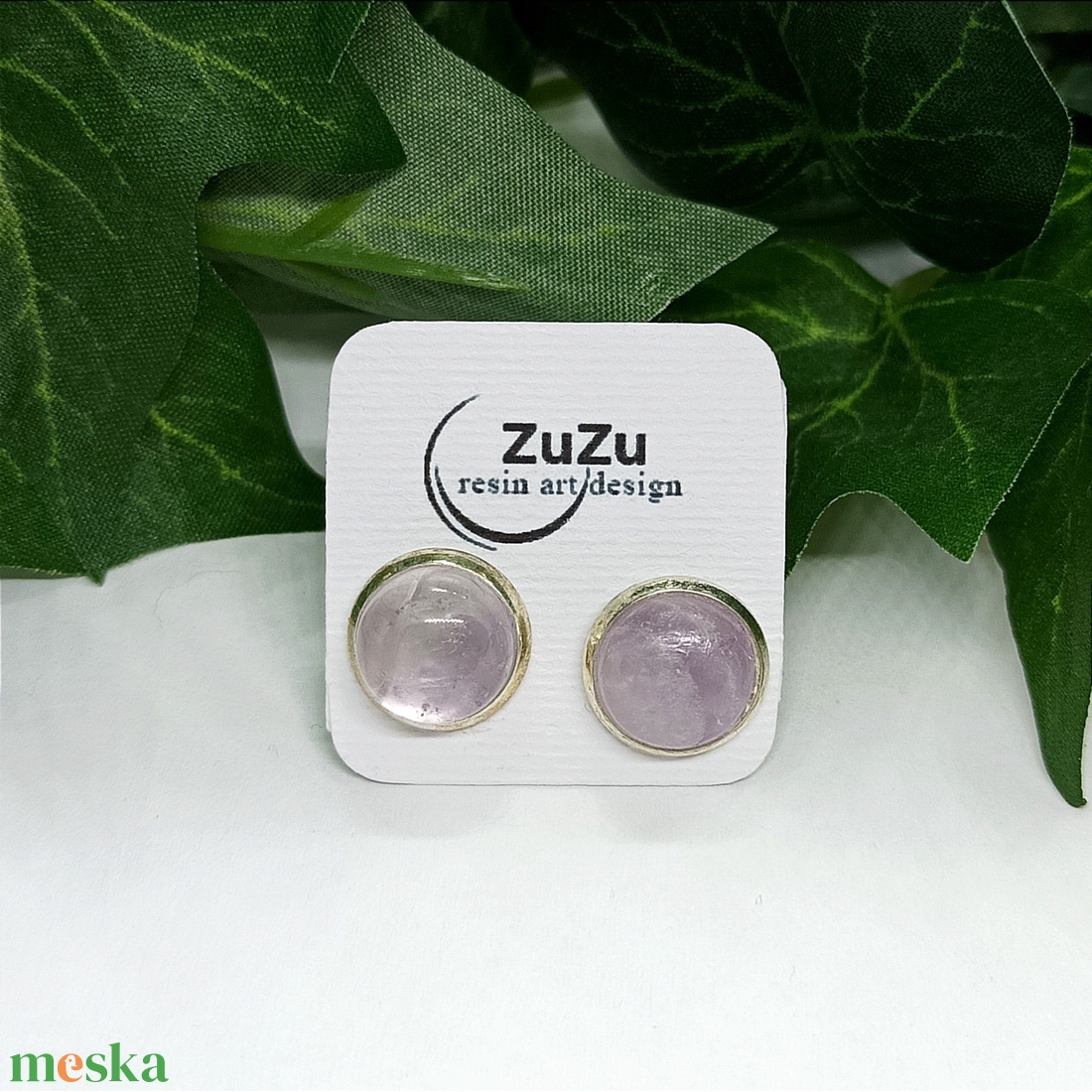 Ametiszt ásvány kaboson nikkelmentes pötty fülbevaló  - ékszer - fülbevaló - pötty fülbevaló - Meska.hu