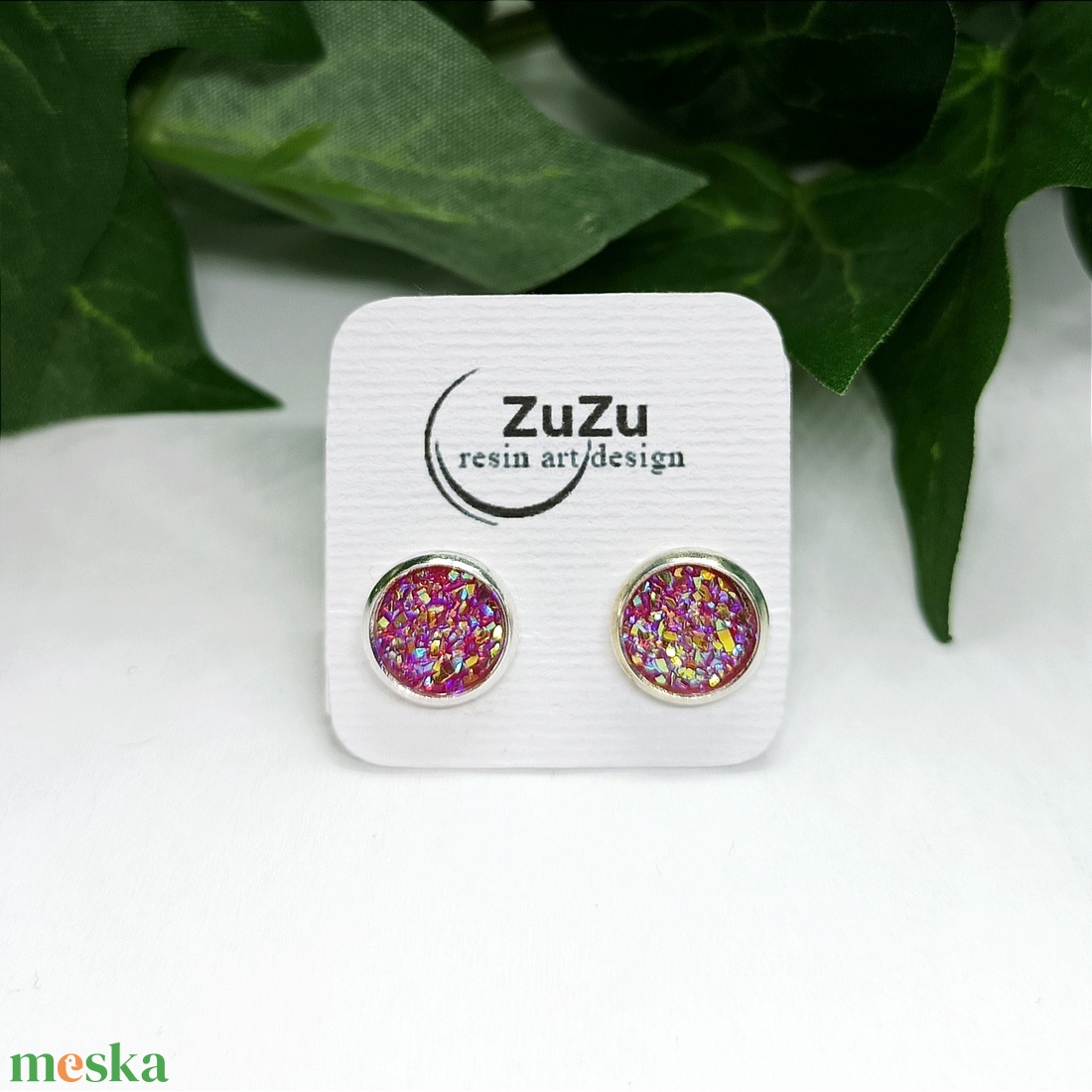 Csillogó pink színű kő hatású, érdes felületű műgyanta kaboson pötty fülbevaló - ékszer - fülbevaló - pötty fülbevaló - Meska.hu Csillogó pink színű kő hatású, érdes felületű műgyanta kaboson pötty fülbevaló - ékszer - fülbevaló - pötty fülbevaló - Meska.hu