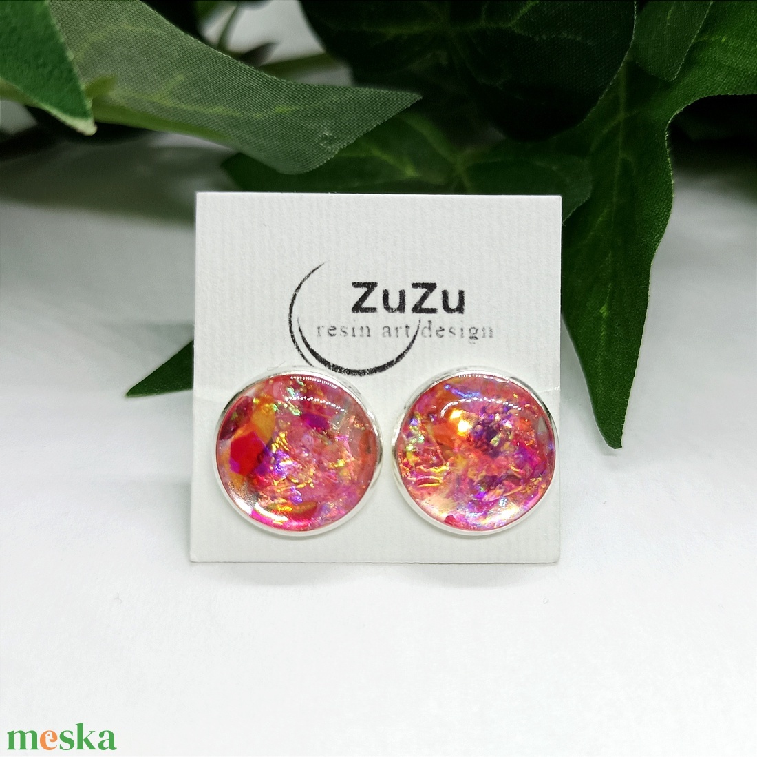 Csillogó pink/magenta irizáló pelyhes műgyanta pötty fülbevaló - ékszer - fülbevaló - pötty fülbevaló - Meska.hu Csillogó pink/magenta irizáló pelyhes műgyanta pötty fülbevaló - ékszer - fülbevaló - pötty fülbevaló - Meska.hu