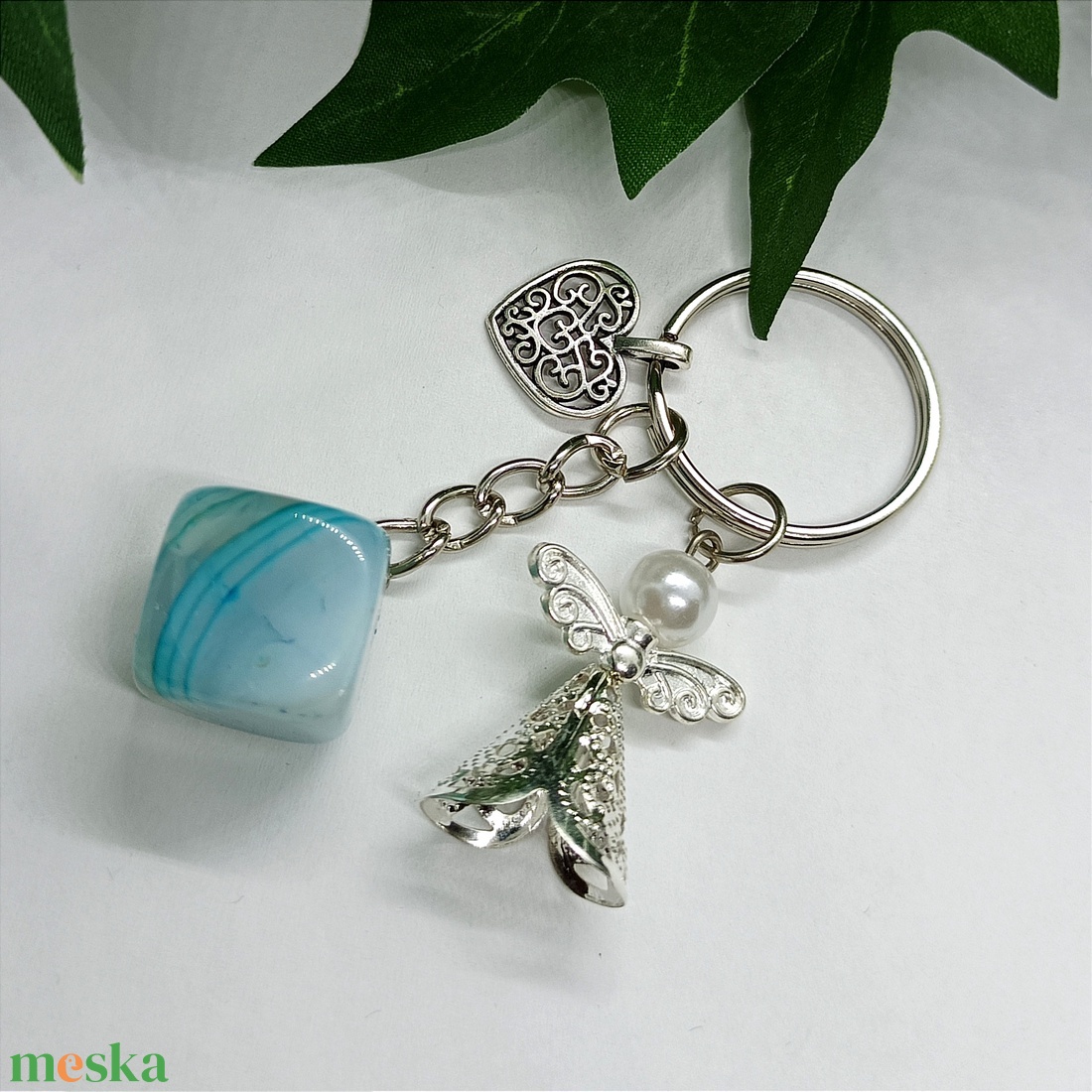 Kék achát ásvány, ezüst színű angyalka és szív medálos kulcstartó - táska & tok - kulcstartó & táskadísz - kulcstartó - Meska.hu