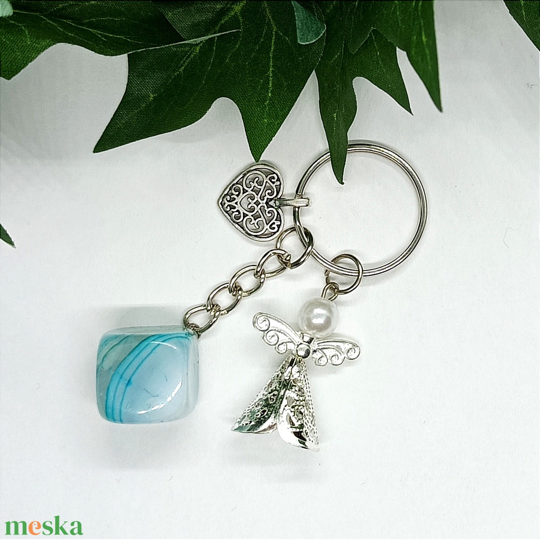 Kék achát ásvány, ezüst színű angyalka és szív medálos kulcstartó - táska & tok - kulcstartó & táskadísz - kulcstartó - Meska.hu