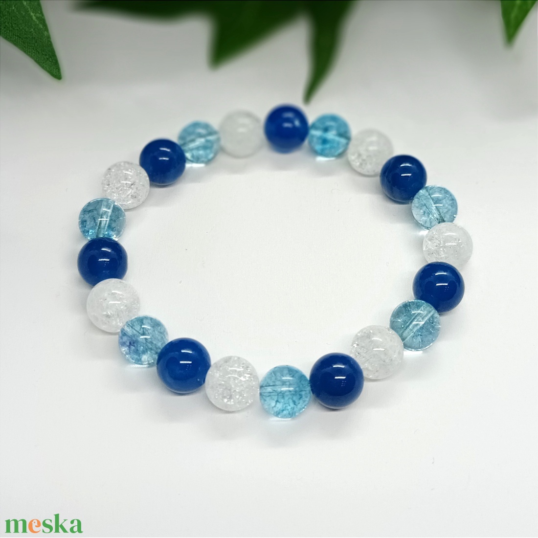 Kék achát és roppantott hegyikristály ásványgyöngy karkötő - ékszer - karkötő - gyöngyös karkötő - Meska.hu