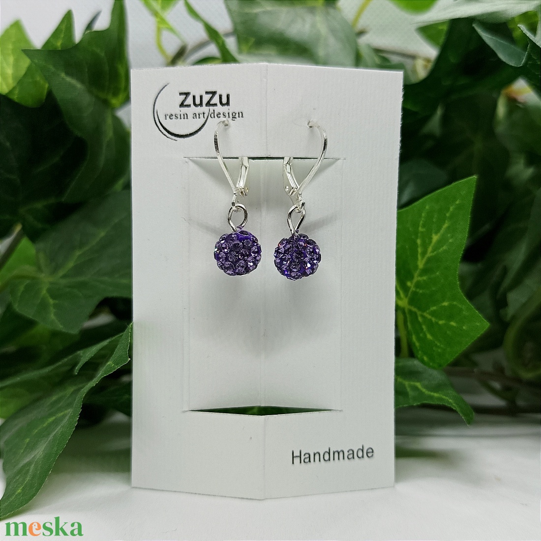 Lila csillogó shamballa gyöngyös lógós fülbevaló - ékszer - fülbevaló - lógó fülbevaló - Meska.hu Lila csillogó shamballa gyöngyös lógós fülbevaló - ékszer - fülbevaló - lógó fülbevaló - Meska.hu