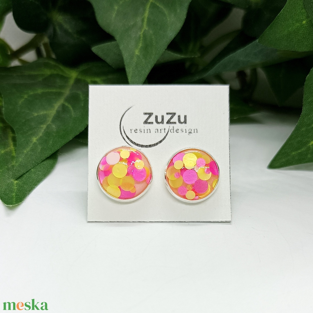 Színes rózsaszín, pink és sárga irizáló pöttyös beszúrós műgyanta fülbevaló - ékszer - fülbevaló - pötty fülbevaló - Meska.hu Színes rózsaszín, pink és sárga irizáló pöttyös beszúrós műgyanta fülbevaló - ékszer - fülbevaló - pötty fülbevaló - Meska.hu