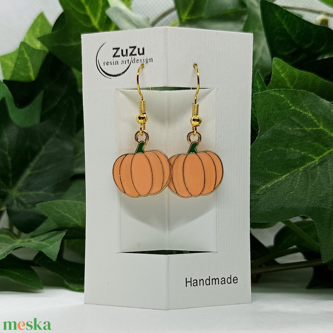 Narancssárga Halloween tök medálos, lógós fülbevaló arany szerelékkel - otthon & életmód - dekoráció - halloween - halloweeni ékszerek - Meska.hu Narancssárga Halloween tök medálos, lógós fülbevaló arany szerelékkel - otthon & életmód - dekoráció - halloween - halloweeni ékszerek - Meska.hu