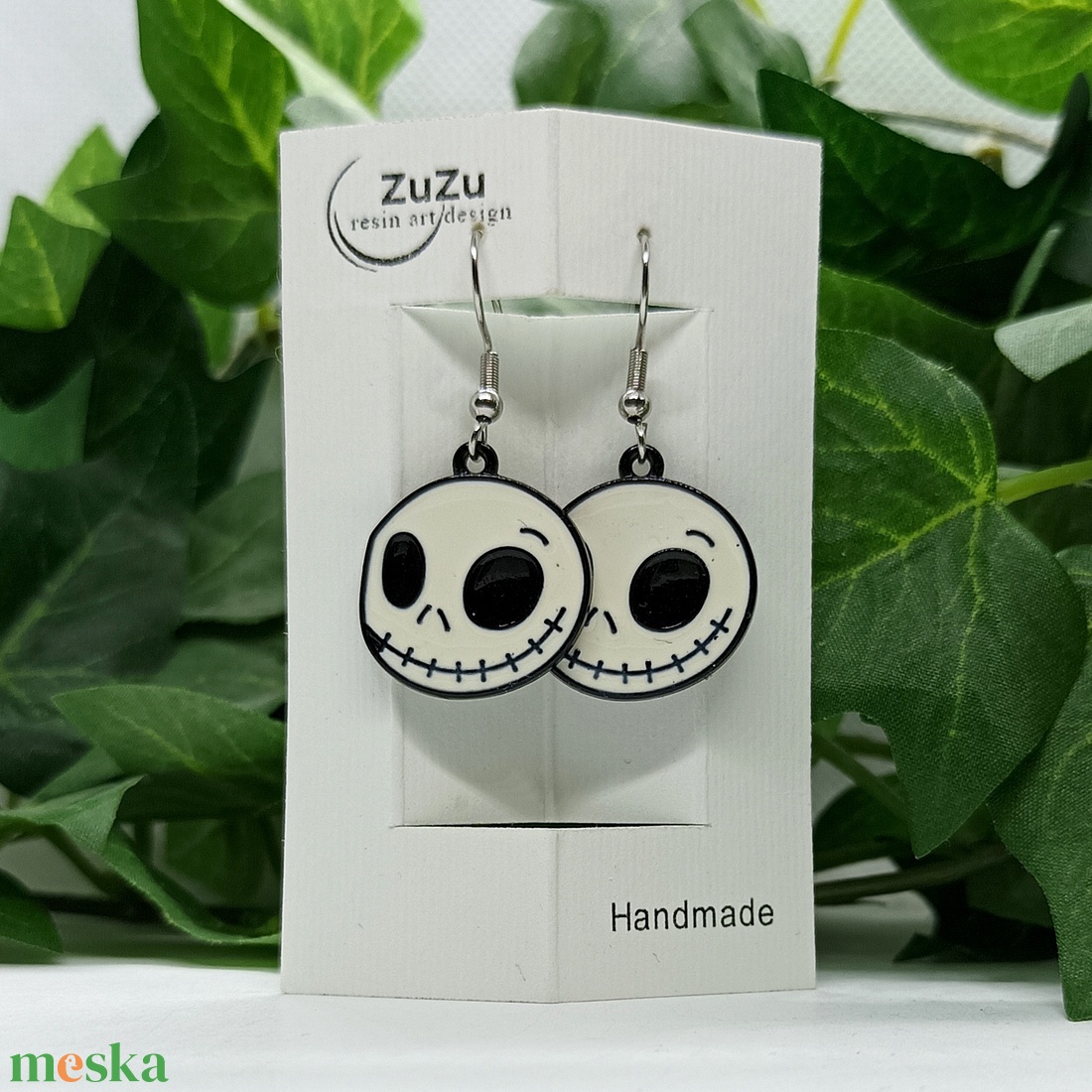 Zombi medálos, halloweeni lógós fülbevaló - otthon & életmód - dekoráció - halloween - halloweeni ékszerek - Meska.hu Zombi medálos, halloweeni lógós fülbevaló - otthon & életmód - dekoráció - halloween - halloweeni ékszerek - Meska.hu