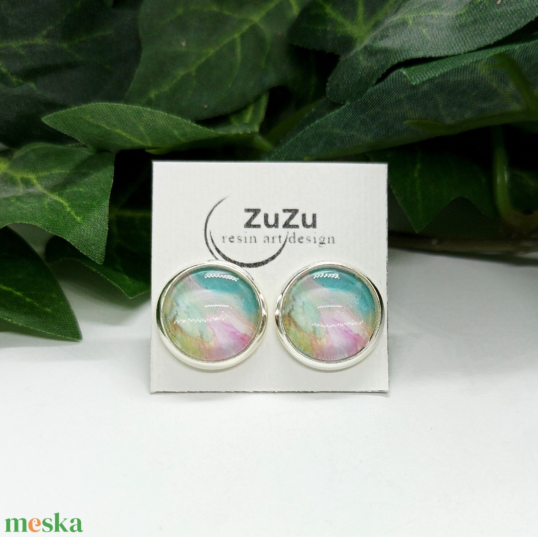 Türkiz és rózsaszínű márvány mintás pötty fülbevaló - ékszer - fülbevaló - pötty fülbevaló - Meska.hu