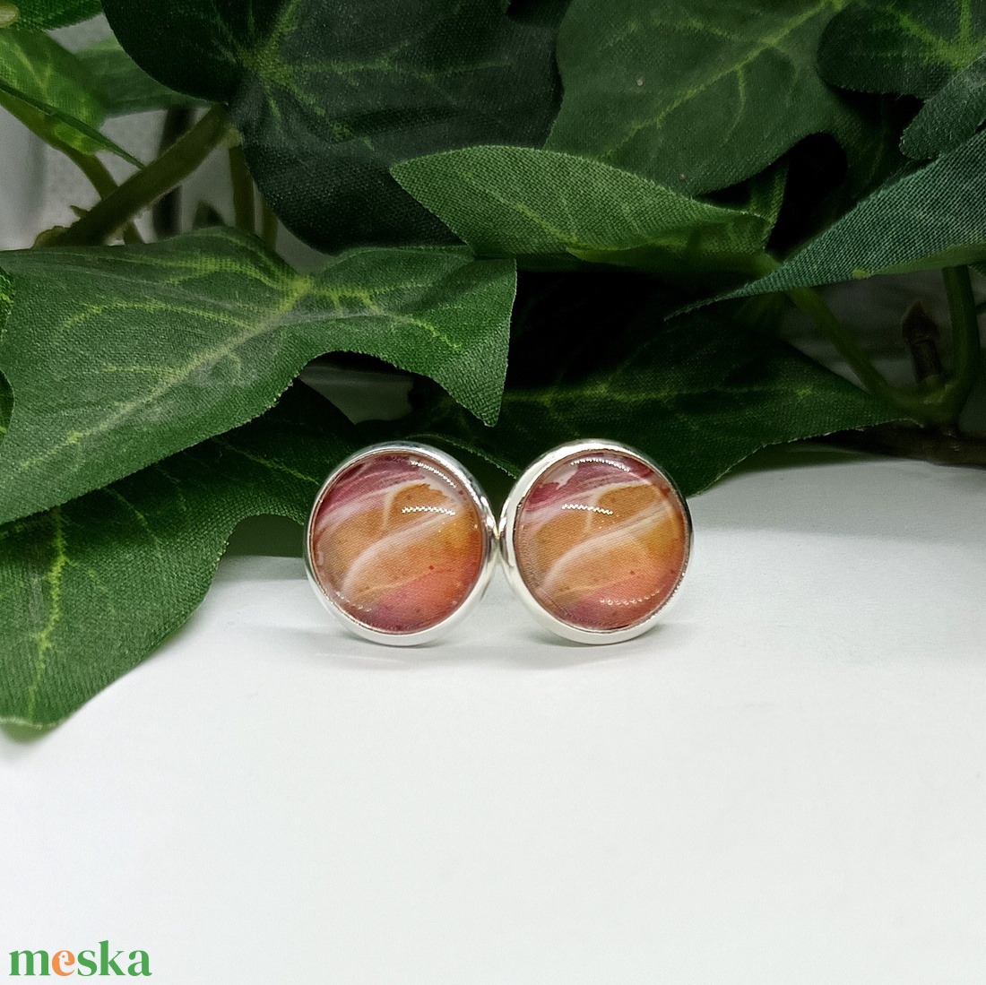 Barna és bézs színű márvány mintás pötty fülbevaló - ékszer - fülbevaló - pötty fülbevaló - Meska.hu