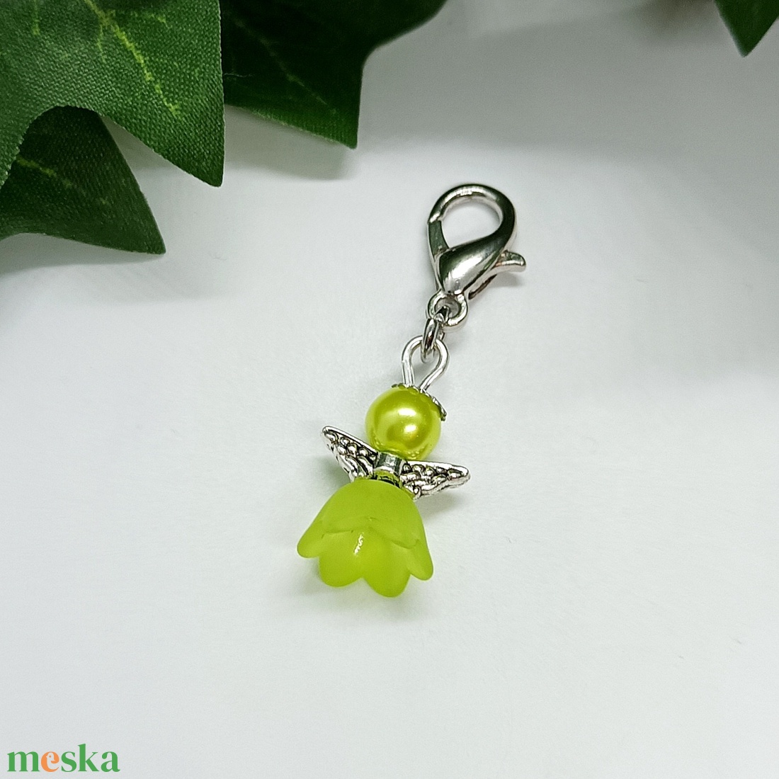 Világoszöld színű angyalka medálos kulcstartó, táskadísz - táska & tok - kulcstartó & táskadísz - táskadísz - Meska.hu Világoszöld színű angyalka medálos kulcstartó, táskadísz - táska & tok - kulcstartó & táskadísz - táskadísz - Meska.hu