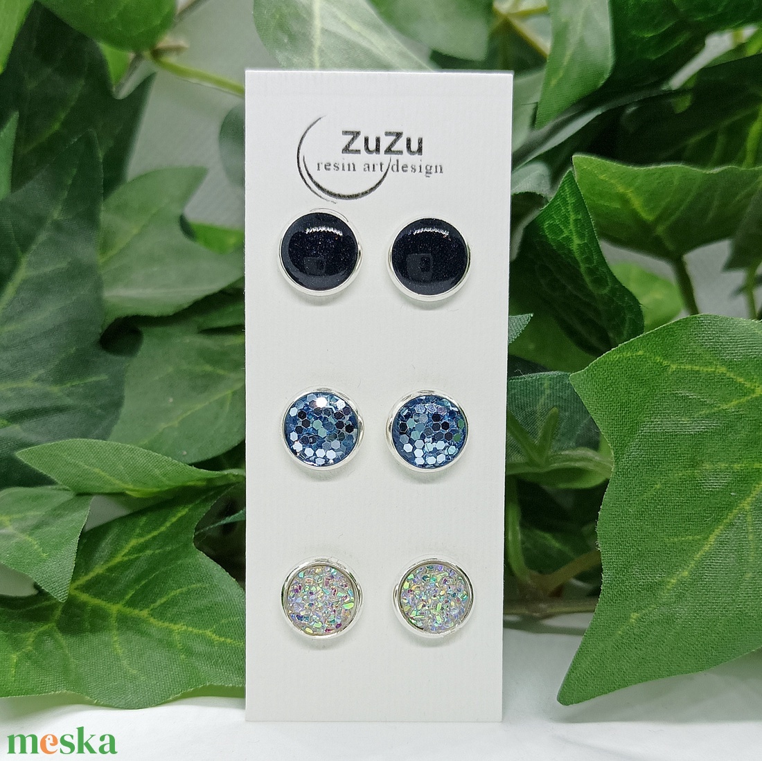 Téli színkavalkád műgyanta pötty fülbevalók - ékszer - fülbevaló - pötty fülbevaló - Meska.hu