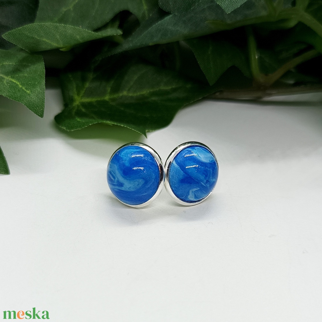 Kék márvány mintás pötty fülbevaló - ékszer - fülbevaló - pötty fülbevaló - Meska.hu