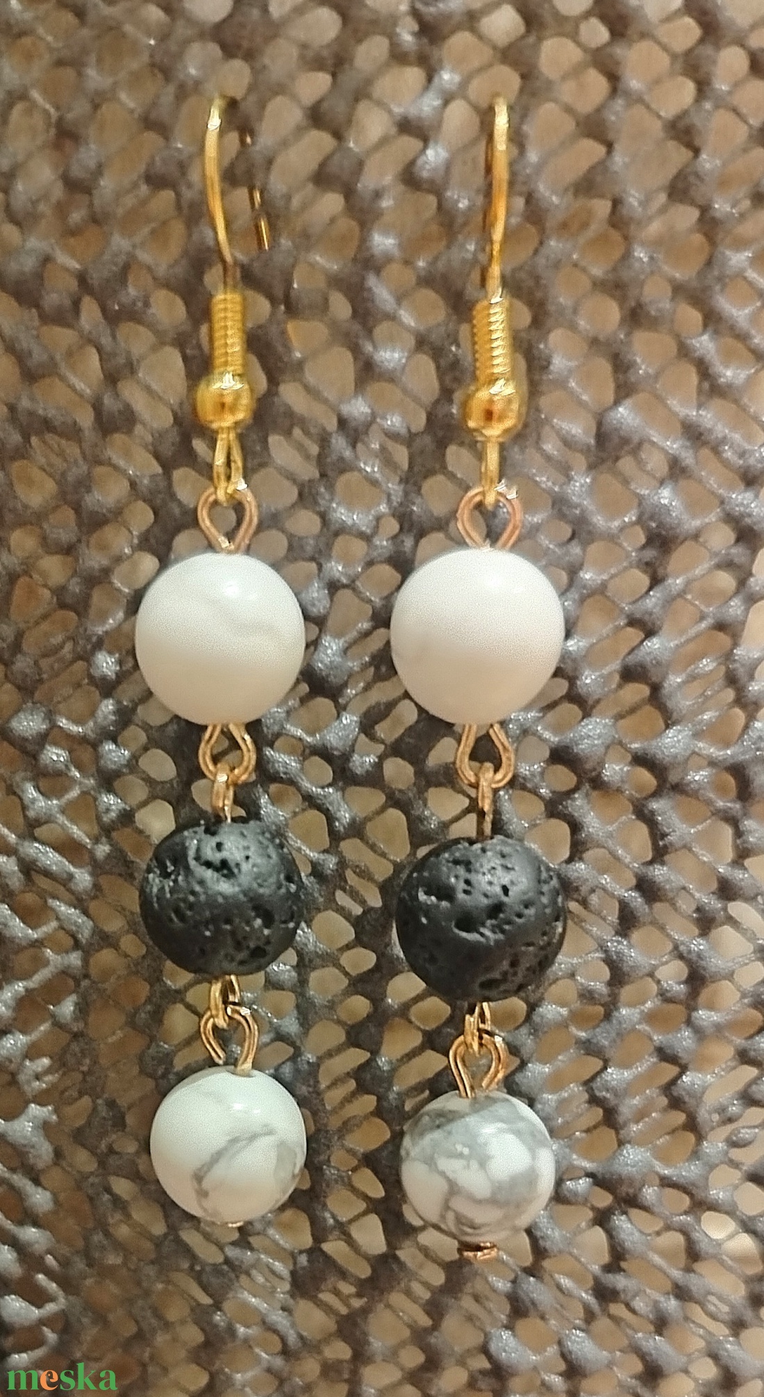 Lógós fülbevaló gyöngyökkel - ékszer - fülbevaló - lógó fülbevaló - Meska.hu Lógós fülbevaló gyöngyökkel - ékszer - fülbevaló - lógó fülbevaló - Meska.hu