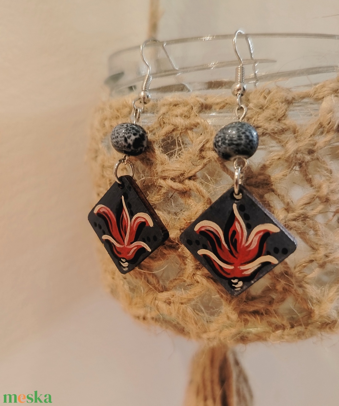 Virágos festett fülbevaló  - ékszer - fülbevaló - lógó fülbevaló - Meska.hu Virágos festett fülbevaló  - ékszer - fülbevaló - lógó fülbevaló - Meska.hu