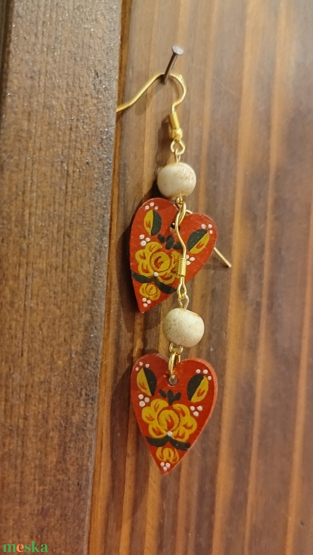 Virágos festett fülbevaló  - ékszer - fülbevaló - lógós kerek fülbevaló - Meska.hu