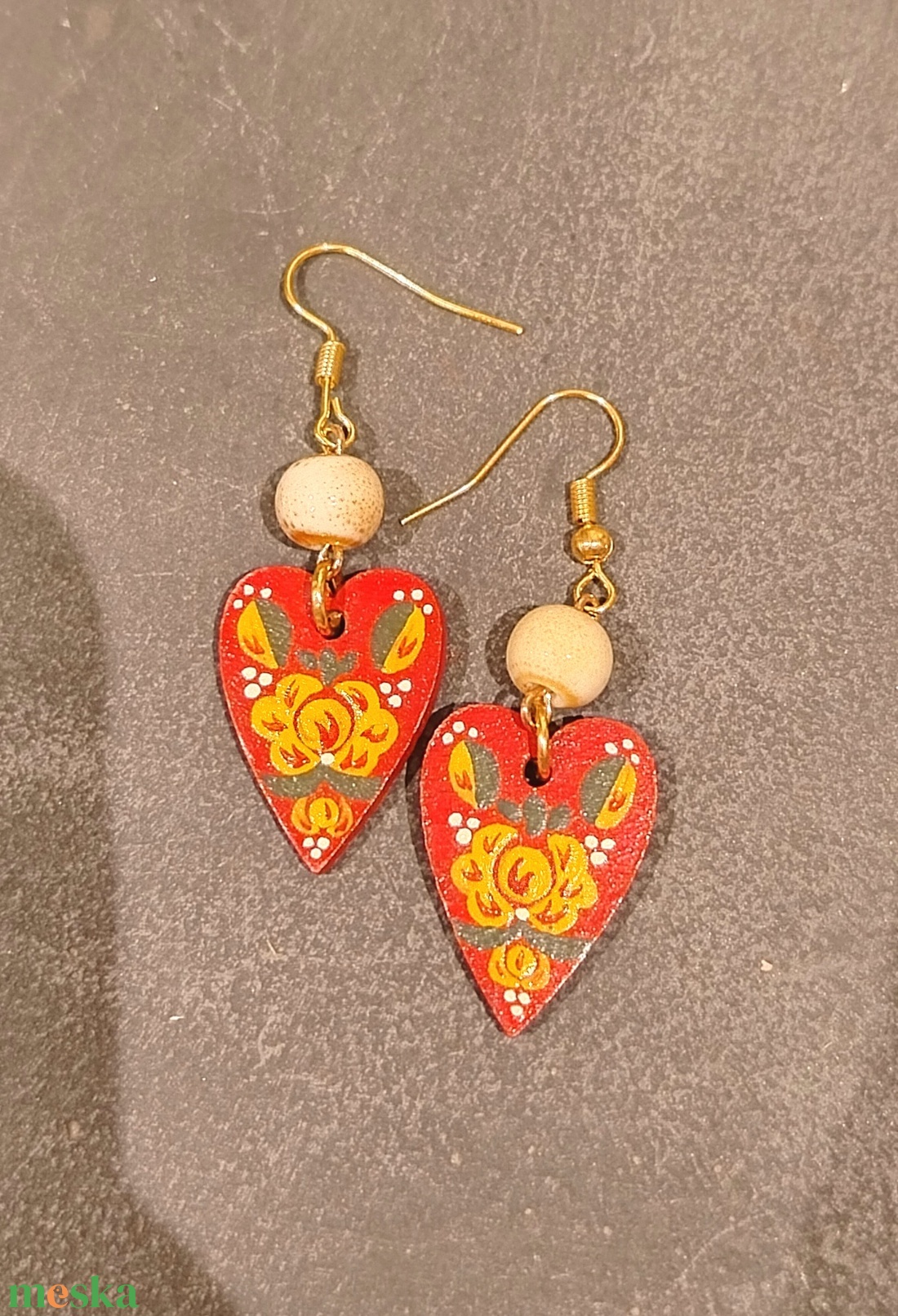 Virágos festett fülbevaló  - ékszer - fülbevaló - lógós kerek fülbevaló - Meska.hu